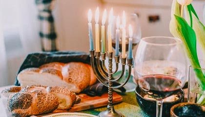 开云网页版-西甲中锋无球跑动模式对防线施压模式研究，无球跑位阻挡犯规