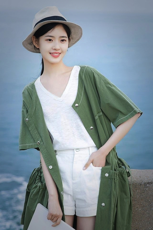 kaiyun网站-瑞·弗兰：他用稳定的防守和快速的进攻帮助全黑队取得领先，瑞弗兰效果怎么样